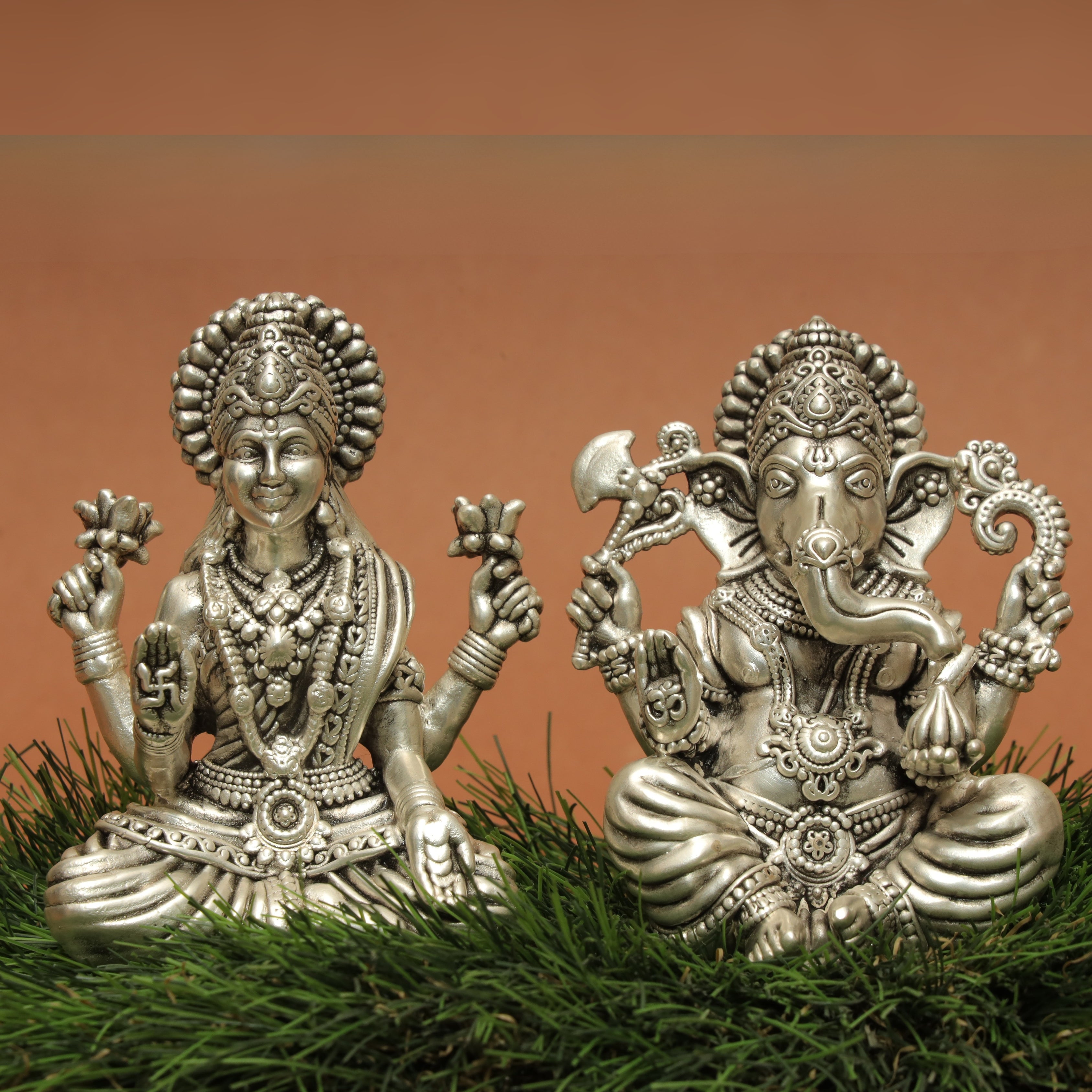 Ganesh & Lakshmi Idols (3 Inches)